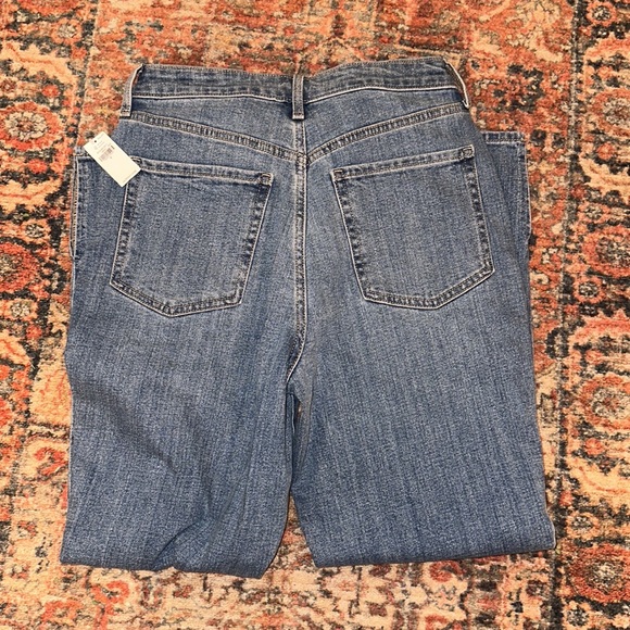 Old navy straight jean with ankle slit - Picture 3 of 3